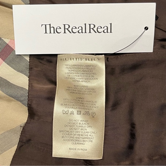 Burberry trench coat. - Picture 14 of 16